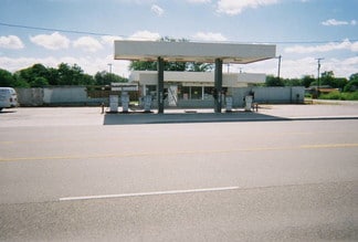 Skidmore, TX Service Station - 108 S 8th St