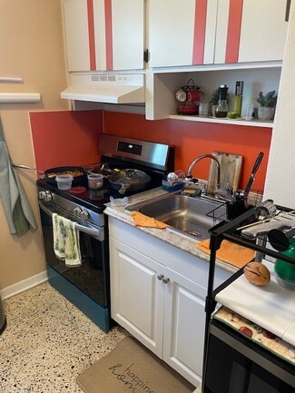 Miami, FL Apartments - 1533 SW 3rd St