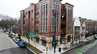 Chicago, IL Apartments - 1701 W Belmont Ave