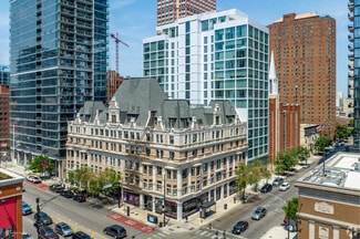 Chicago, IL Retail - 800 N Clark St