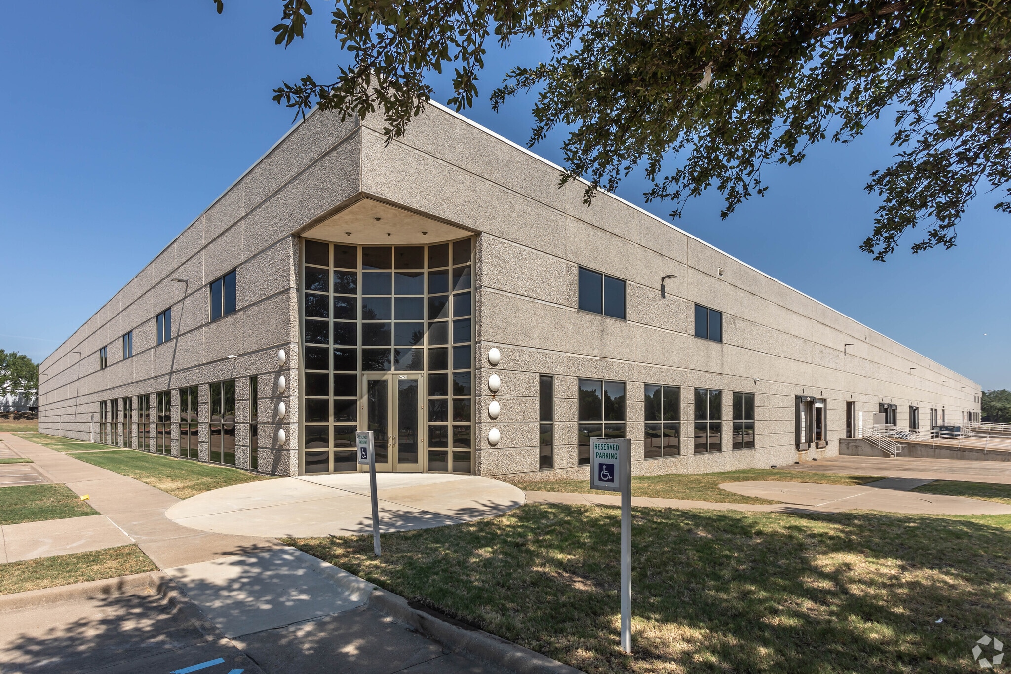 675 S Royal Ln, Coppell, TX for Rent