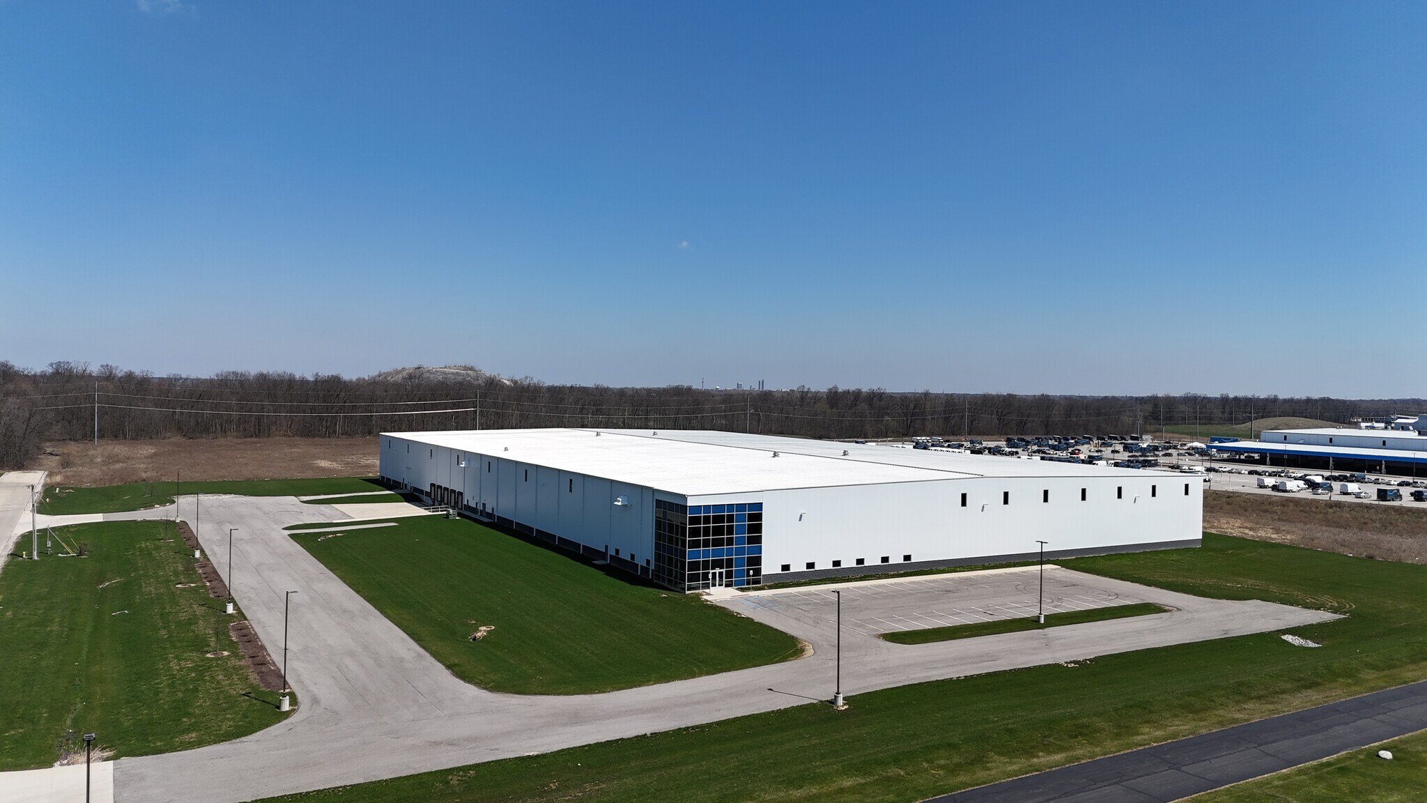 8645 Aviation Dr, Fort Wayne, IN for Rent
