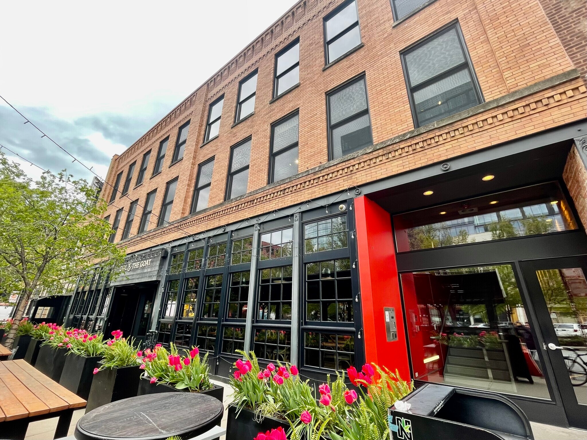 813 W Randolph St, Chicago, IL for Rent