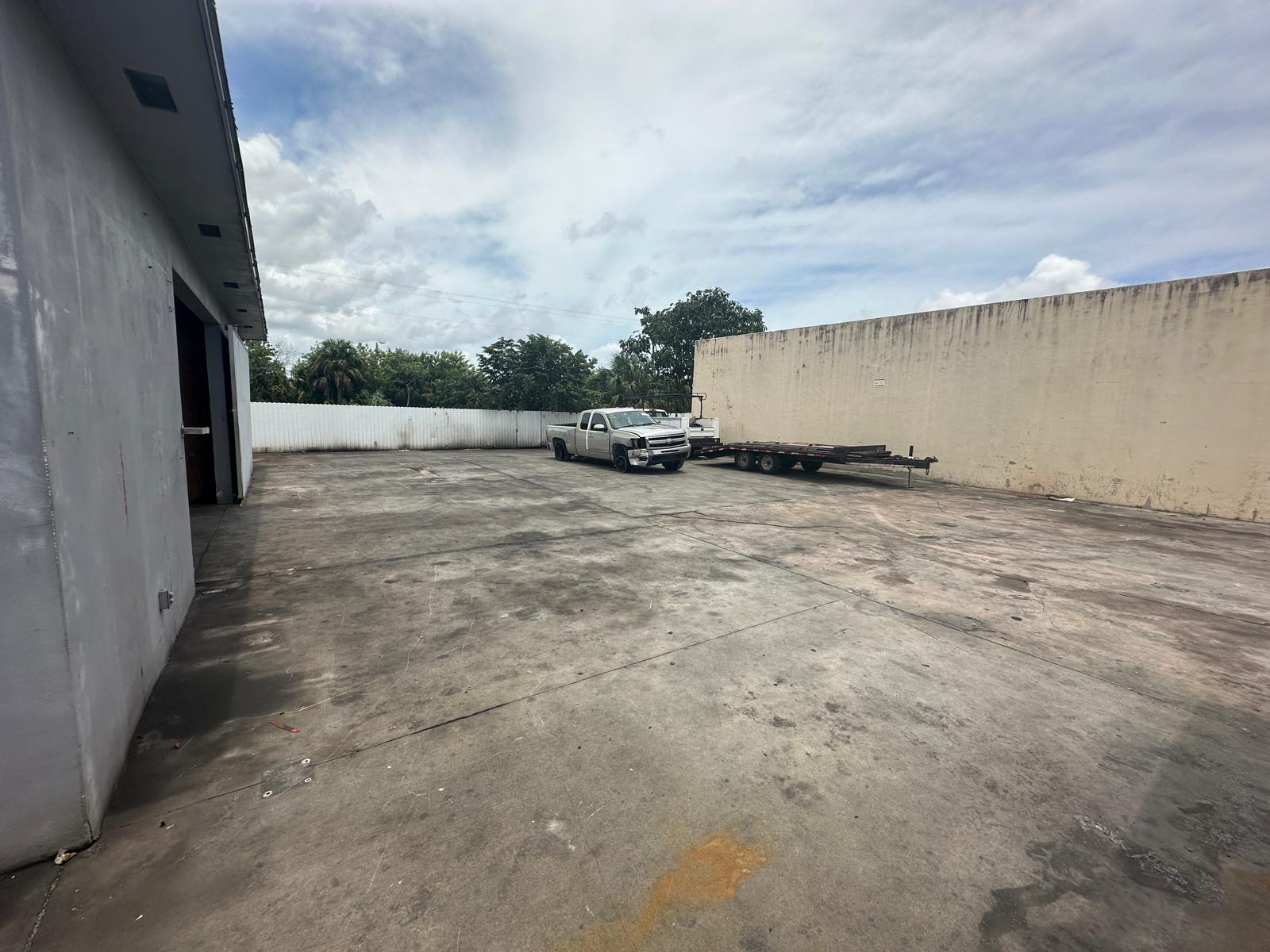 1031 E 52nd St, Hialeah, FL for Rent