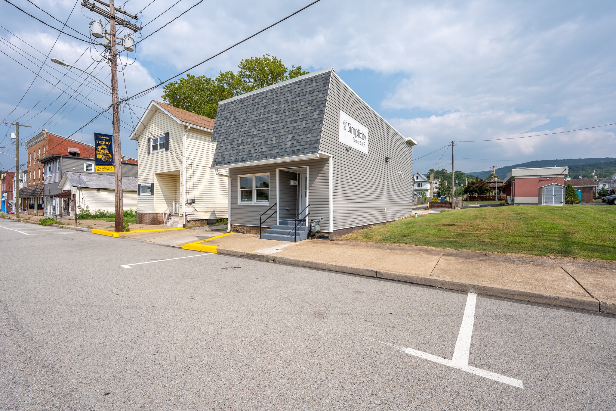 106 E 1st Ave, Derry, PA for Sale