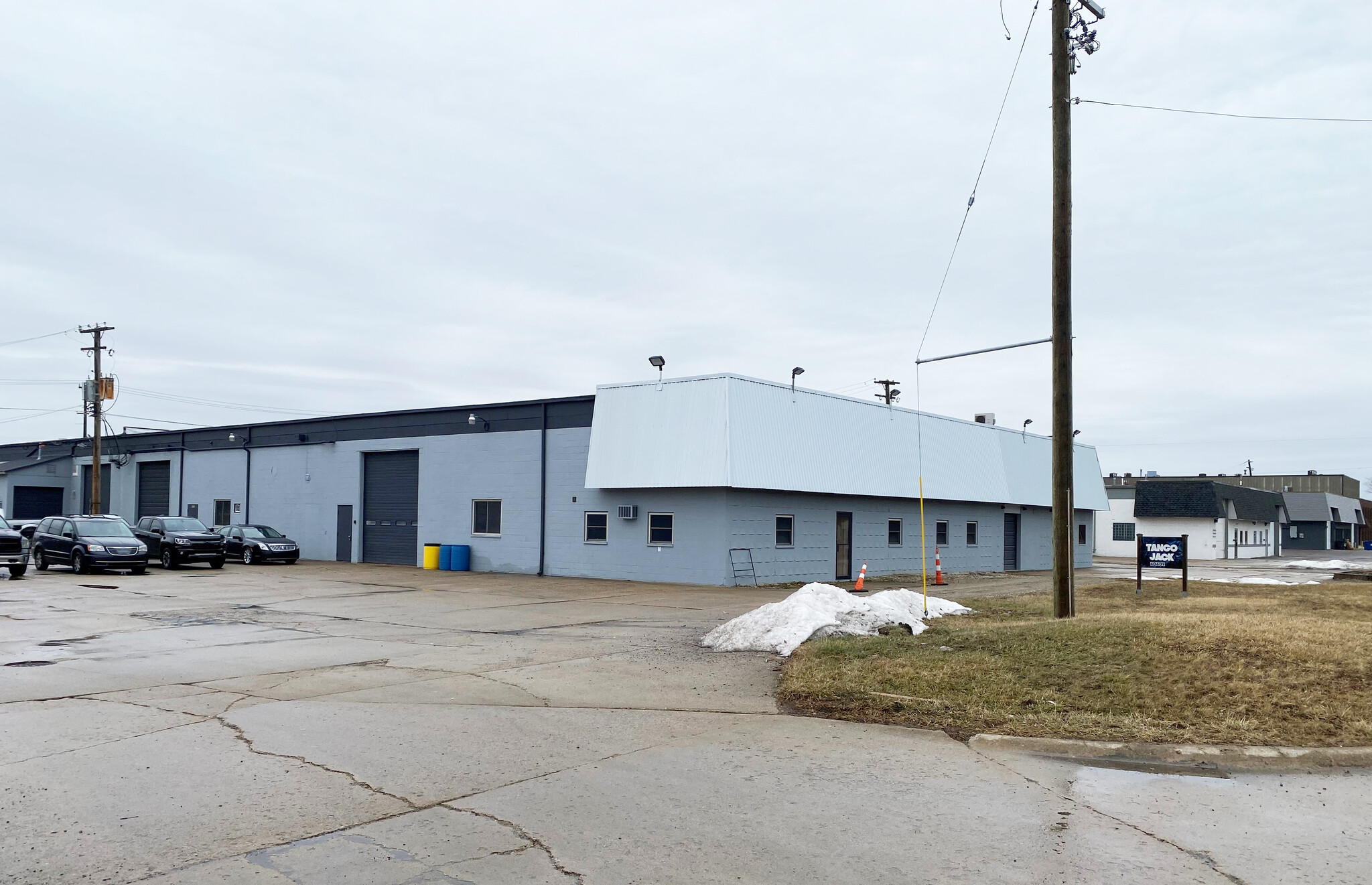 40609 Irwin Dr, Harrison Township, MI for Rent