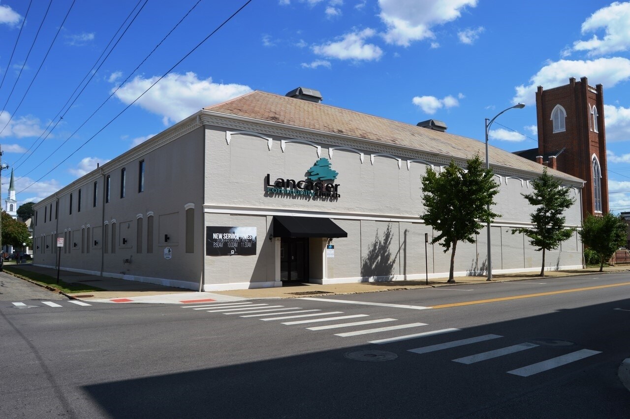 230 N Columbus St, Lancaster, OH for Rent