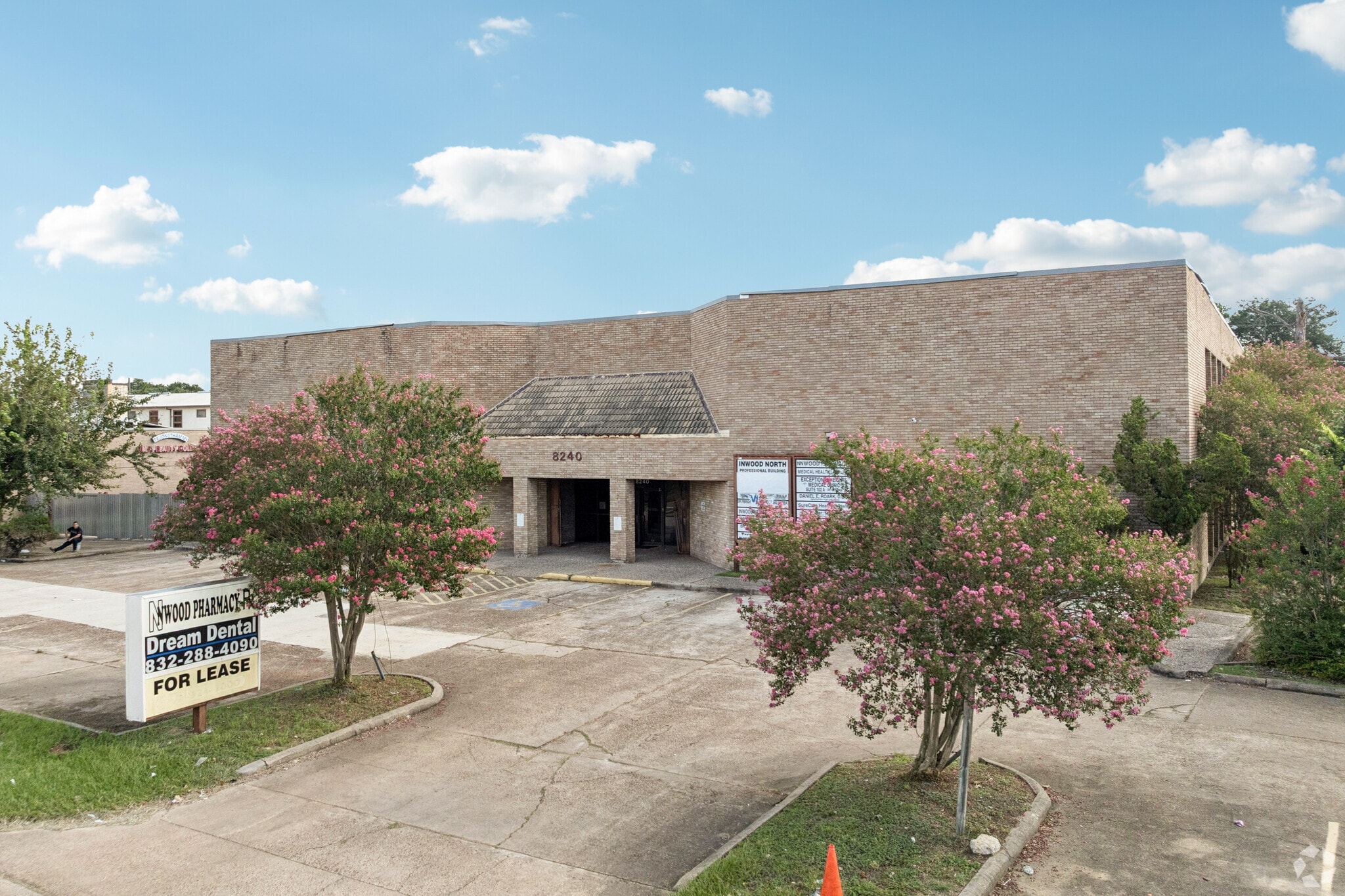 8240 Antoine Dr, Houston, TX for Sale