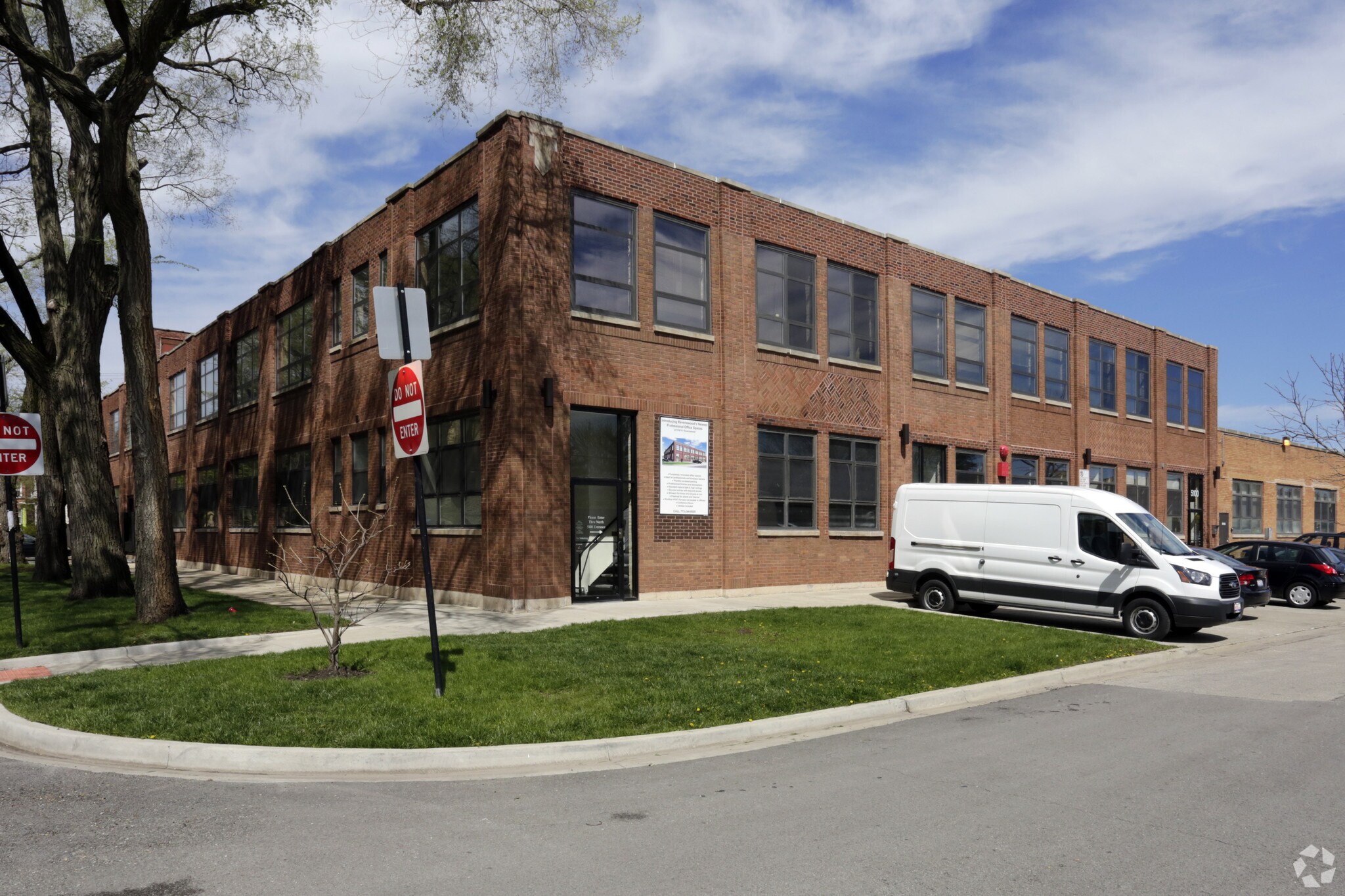 5100 N Ravenswood Ave, Chicago, IL for Rent