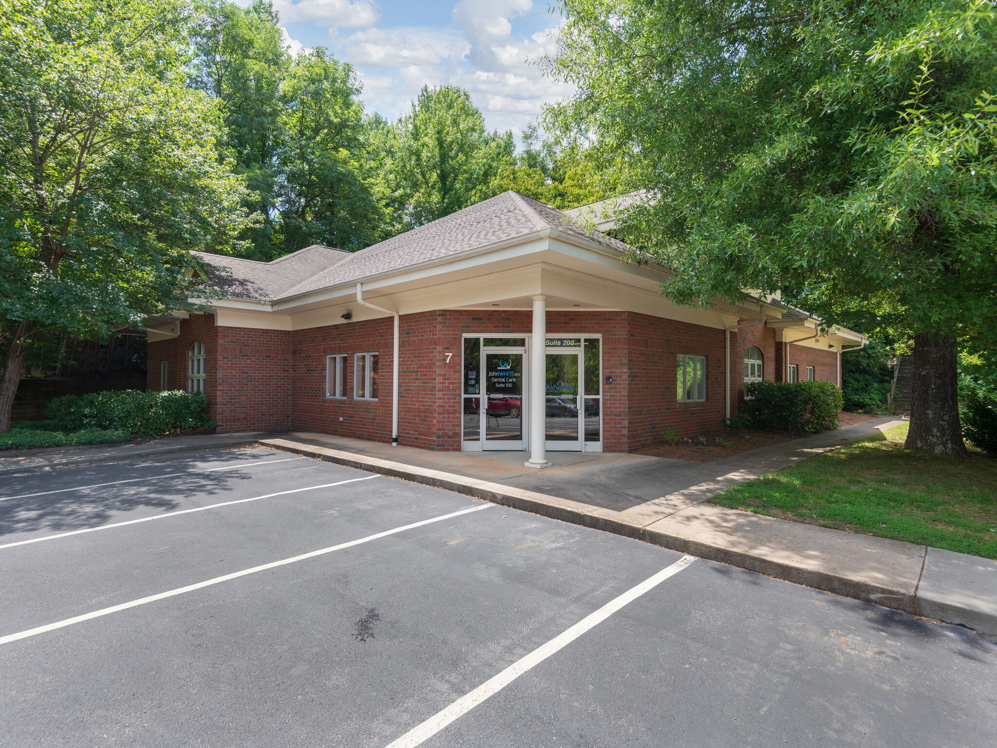 7 Walden Ridge Dr, Asheville, NC for Sale