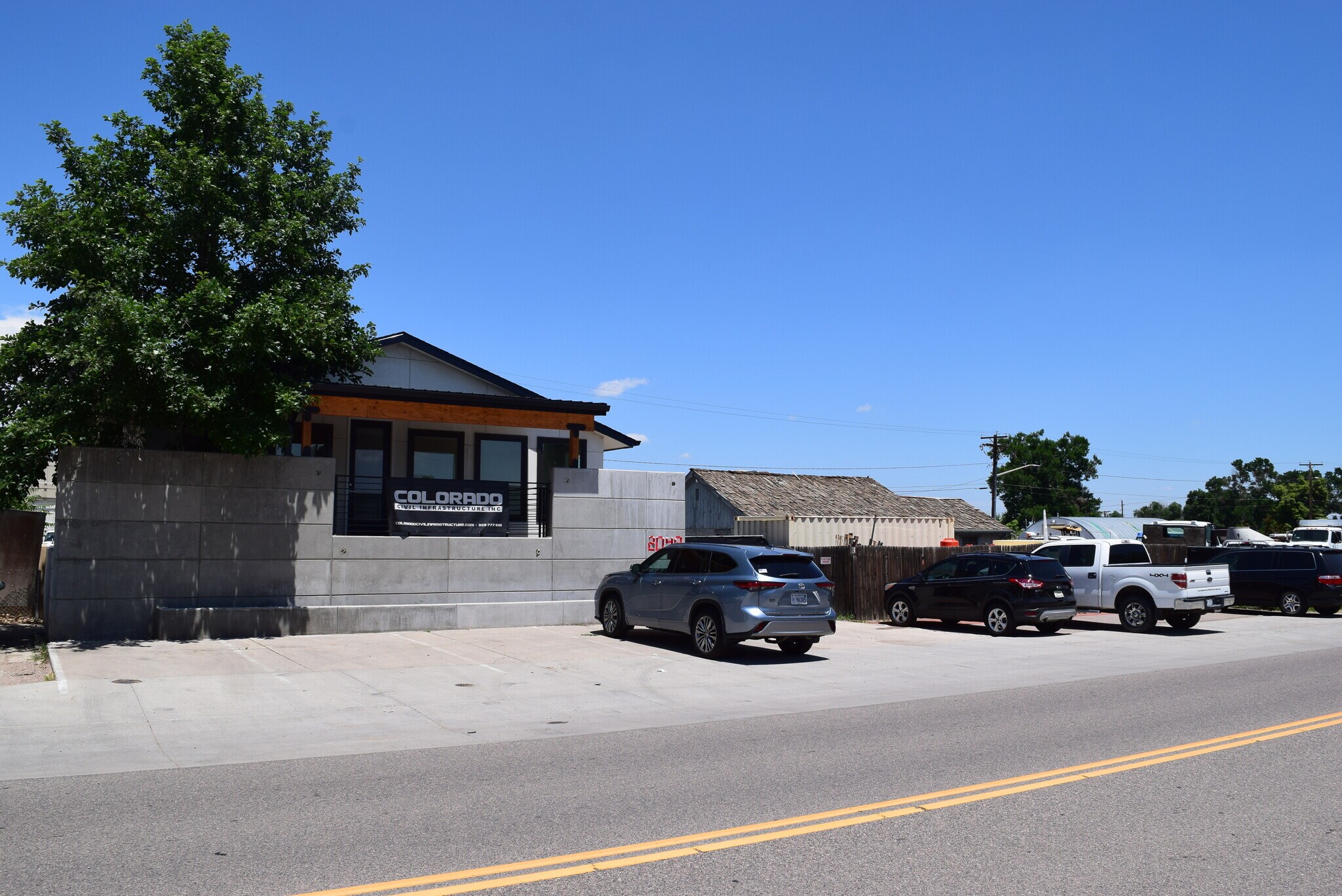 2049 W Hamilton Pl Englewood, CO 80110 Flex Property for Lease on
