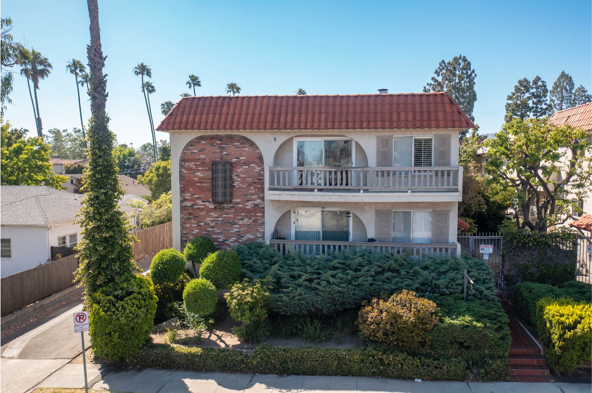 12039 Goshen Ave, Los Angeles, CA for Sale