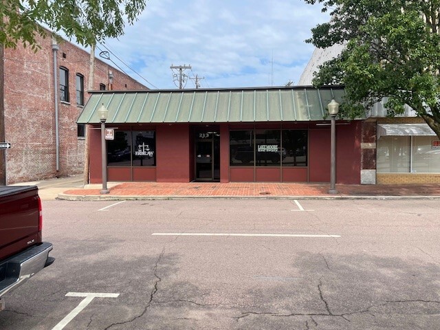 213 N 3rd St, Muskogee, OK for Sale