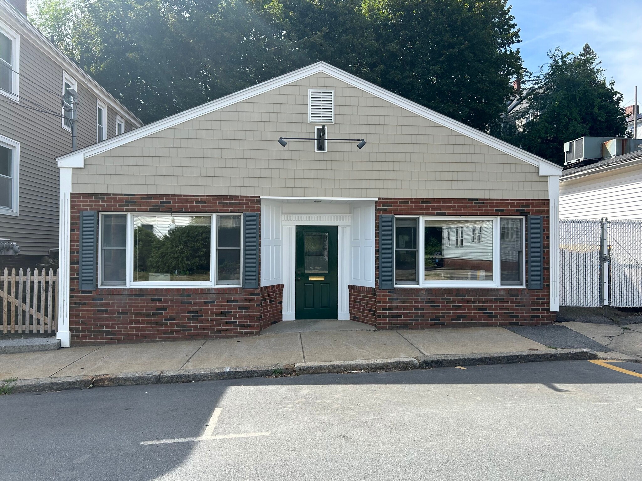 34 Market St, Amesbury, MA for Rent
