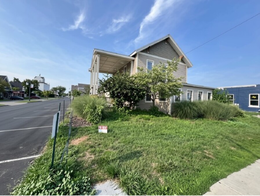 43 E Bridge St NE, Rockford, MI for Rent