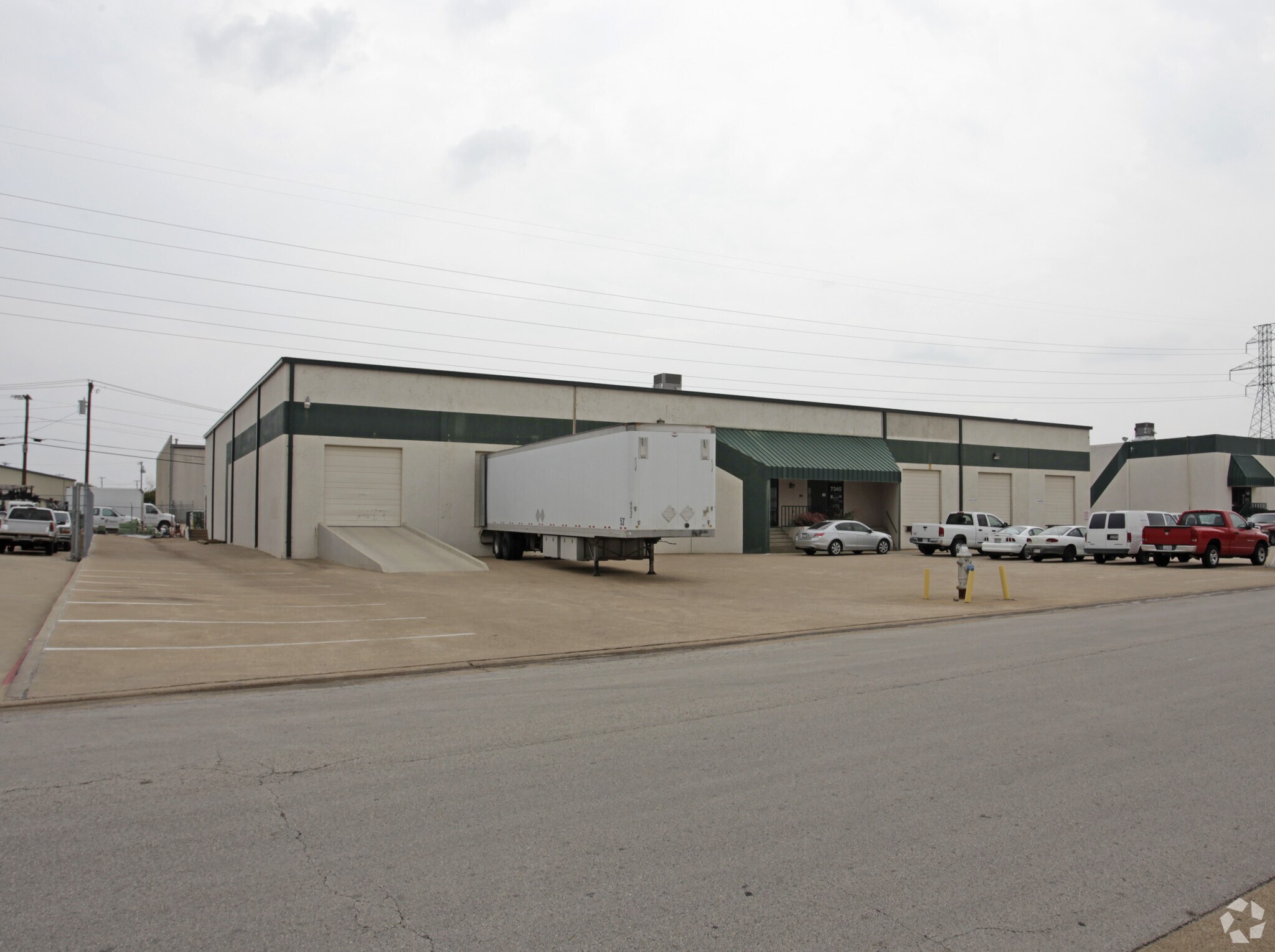 7339-7341 Tower St, Richland Hills, TX for Rent
