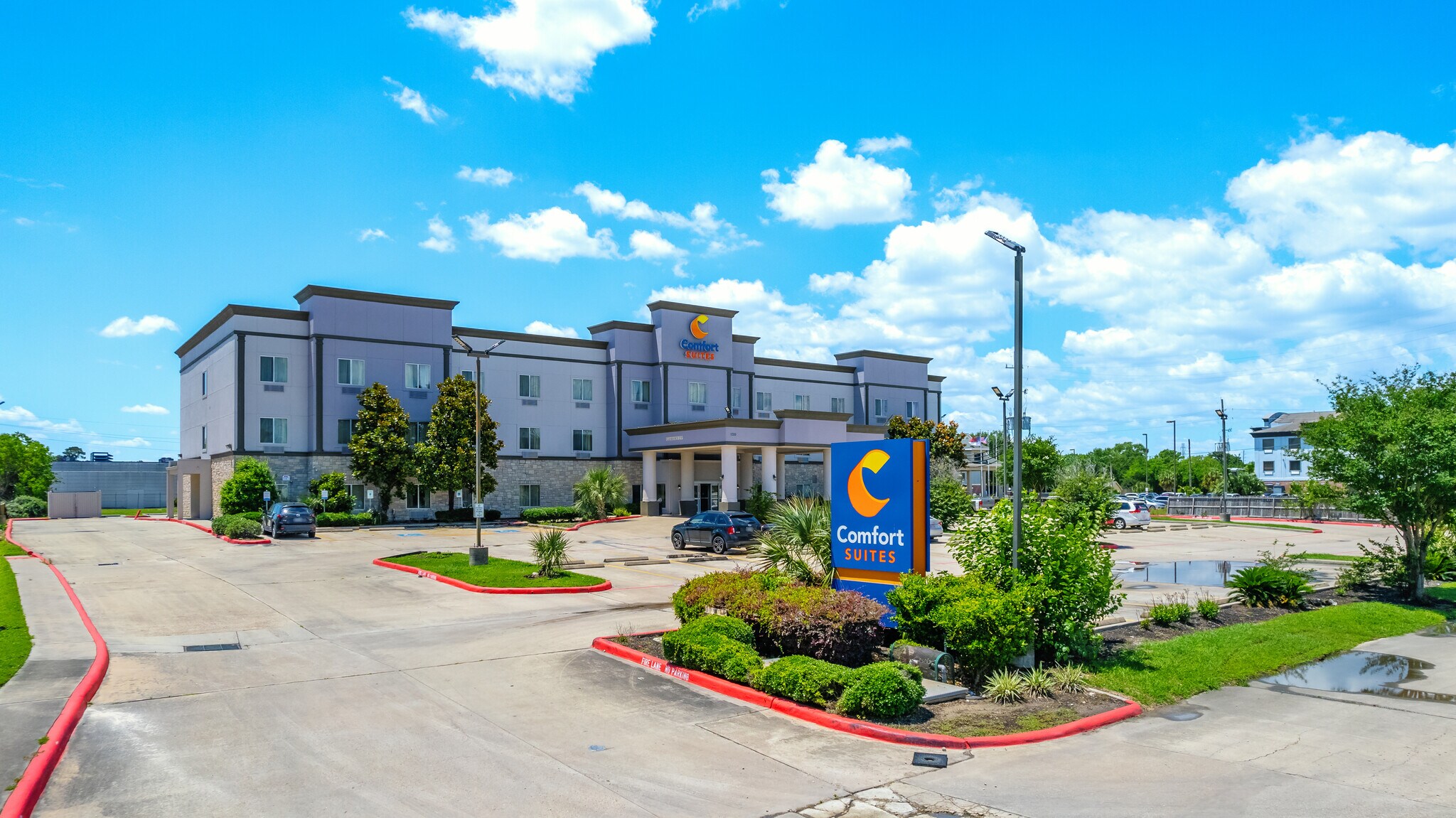1350 N Sam Houston Pky E, Houston, TX for Sale