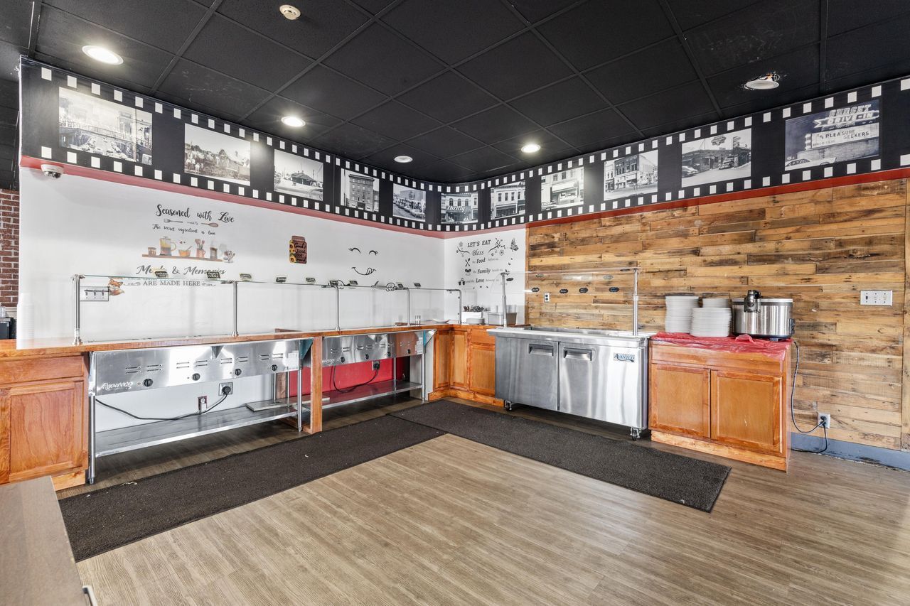 1716 W Andrew Johnson Hwy, Morristown, TN for Sale
