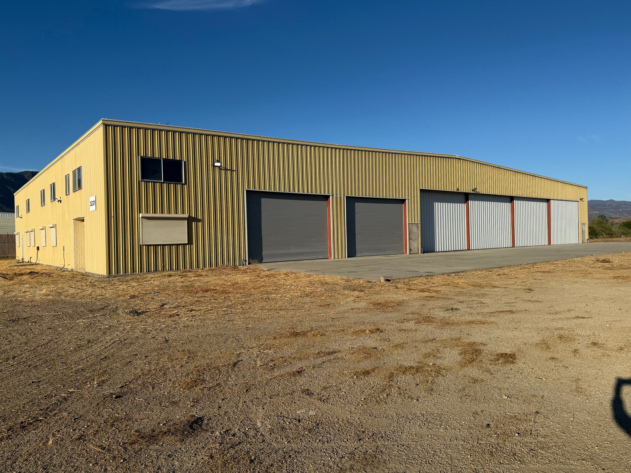 32301 Corydon Rd, Lake Elsinore, CA for Rent