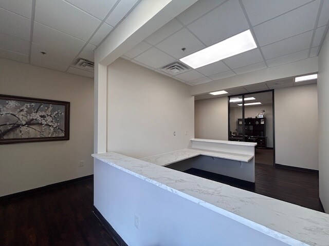 323 Spencer Ln, San Antonio, TX for Rent