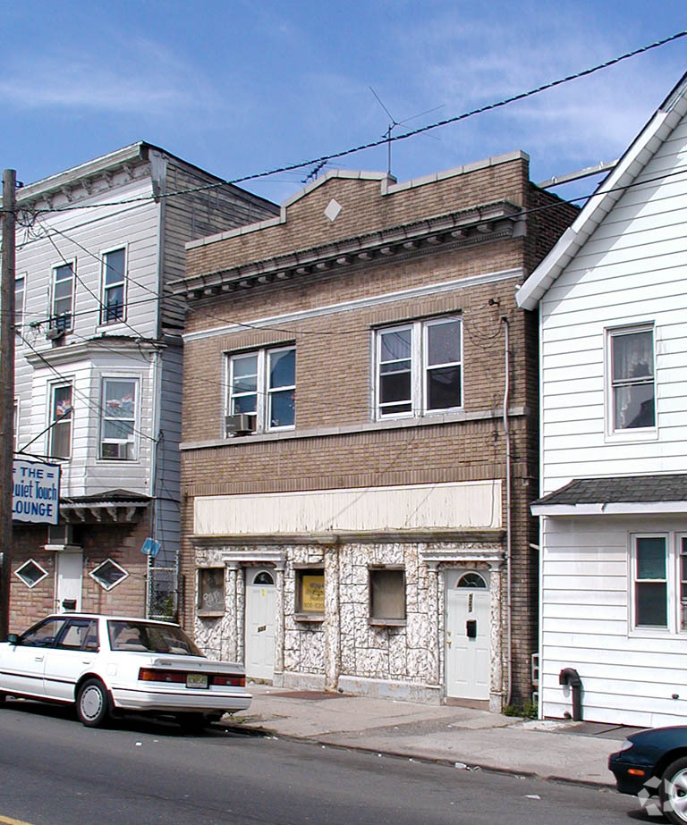523 State St, Perth Amboy, NJ for Sale