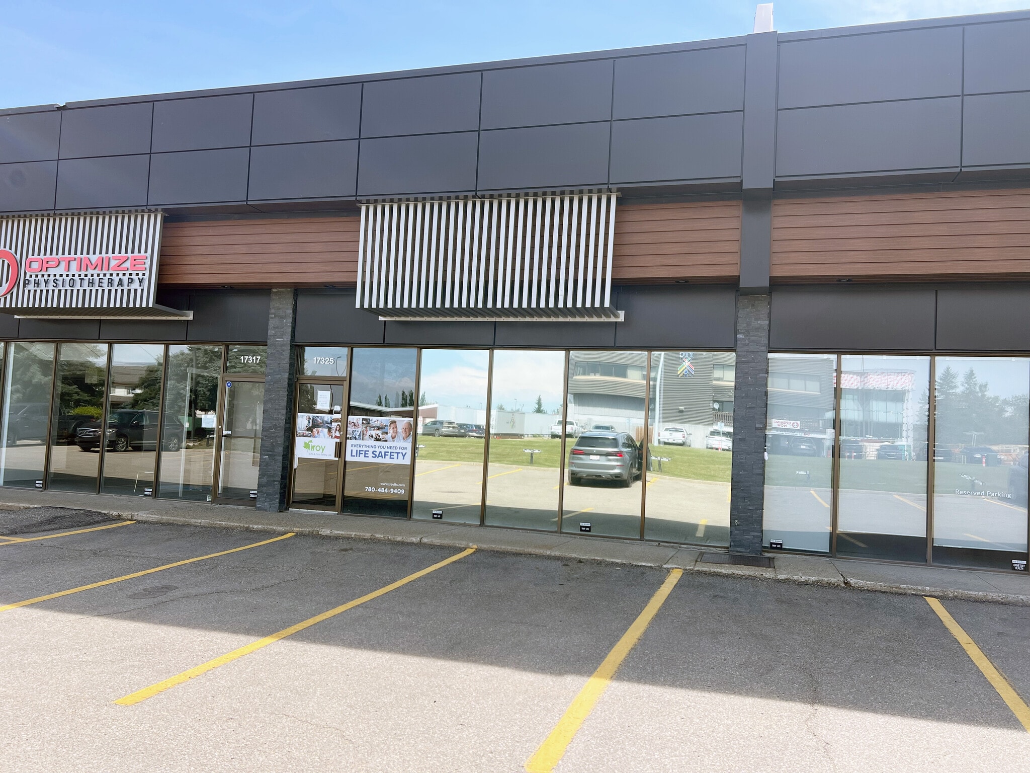 10472-17203 105 Av NW, Edmonton, AB for Rent