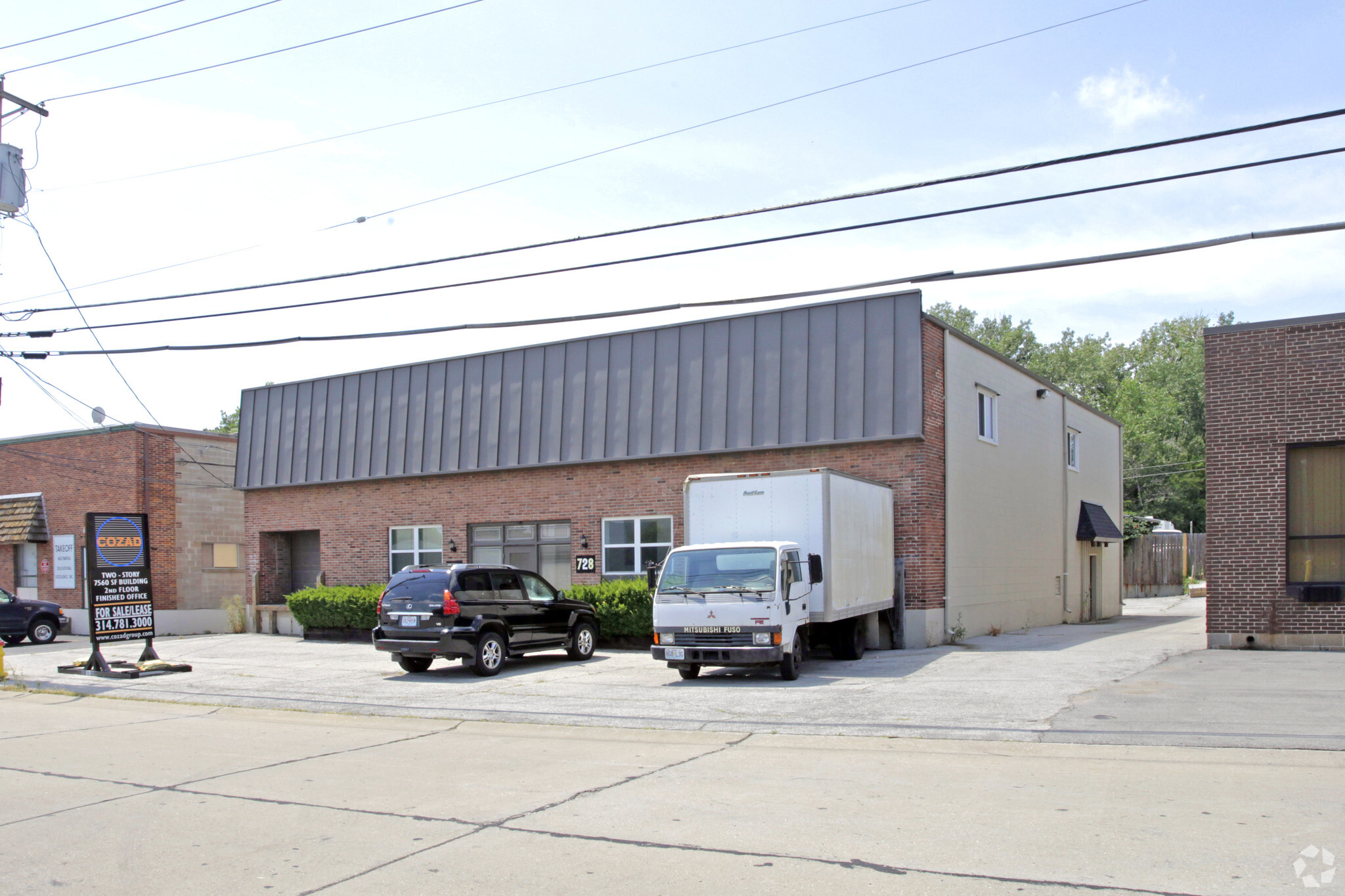 726-728 Hanley Industrial Ct, Brentwood, MO for Rent