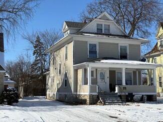 Oshkosh, WI Apartments - 1131 Wisconsin St