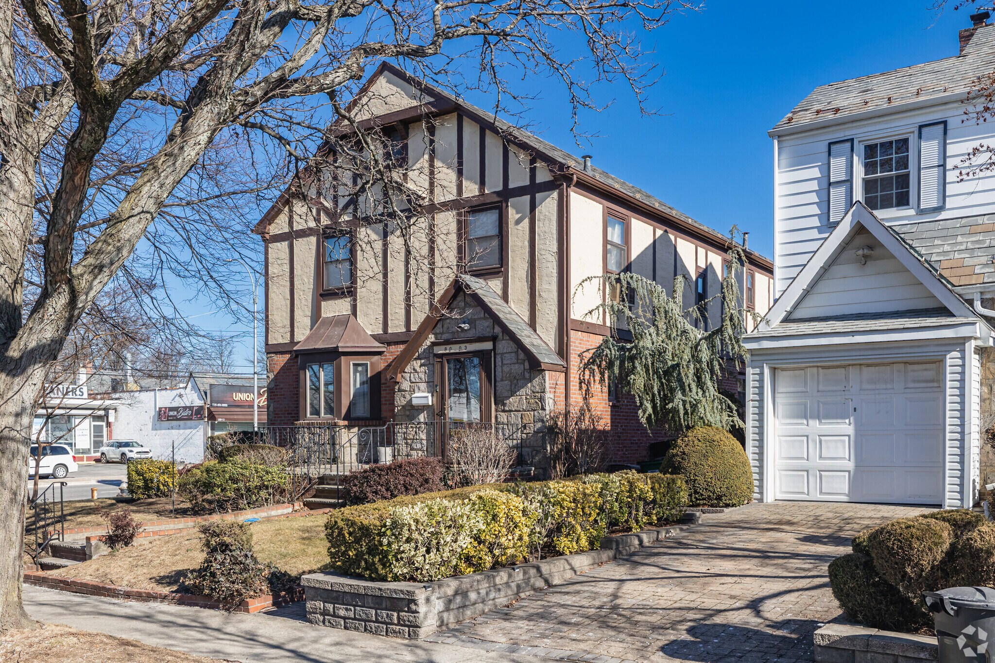 190-04 Union Tpke, Flushing, NY for Rent