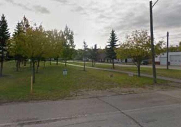 202 3rd St NE, Portage La Prairie, MB for Sale