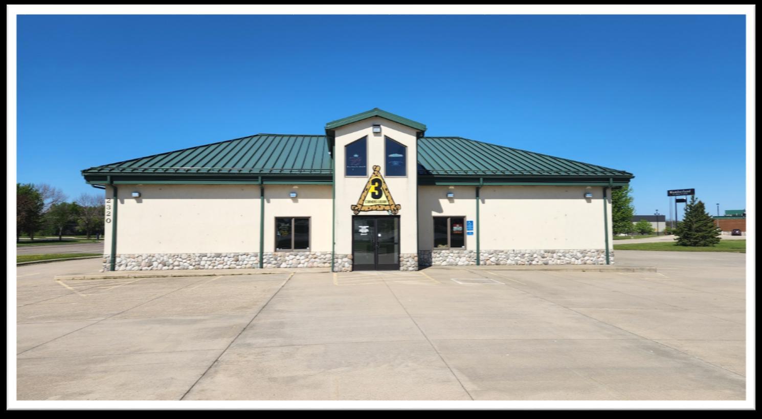 2320 NW 43rd St, Owatonna, MN for Sale