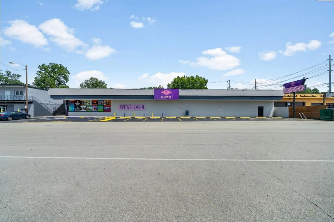 4741 Rockford Plz, Louisville, KY for Sale