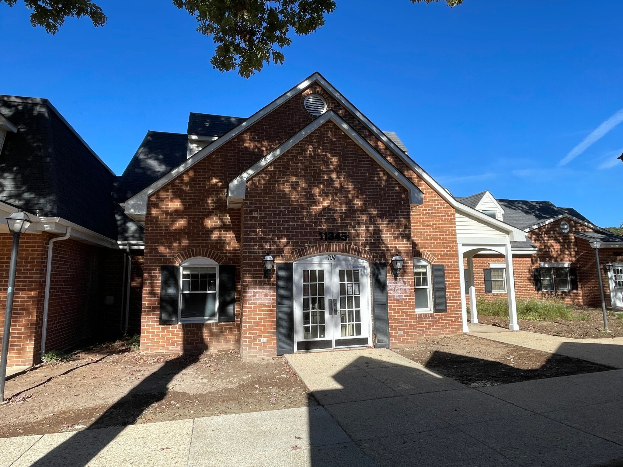 11345 Pembrooke Sq, Waldorf, MD for Sale