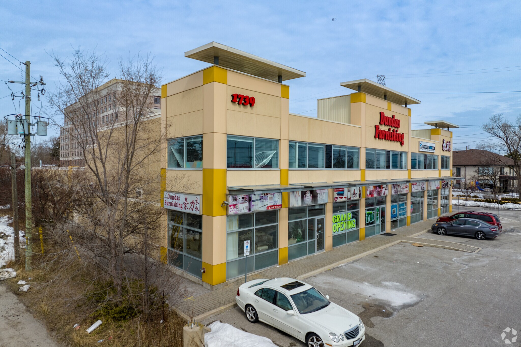 1739 Dundas St E, Mississauga, ON for Rent