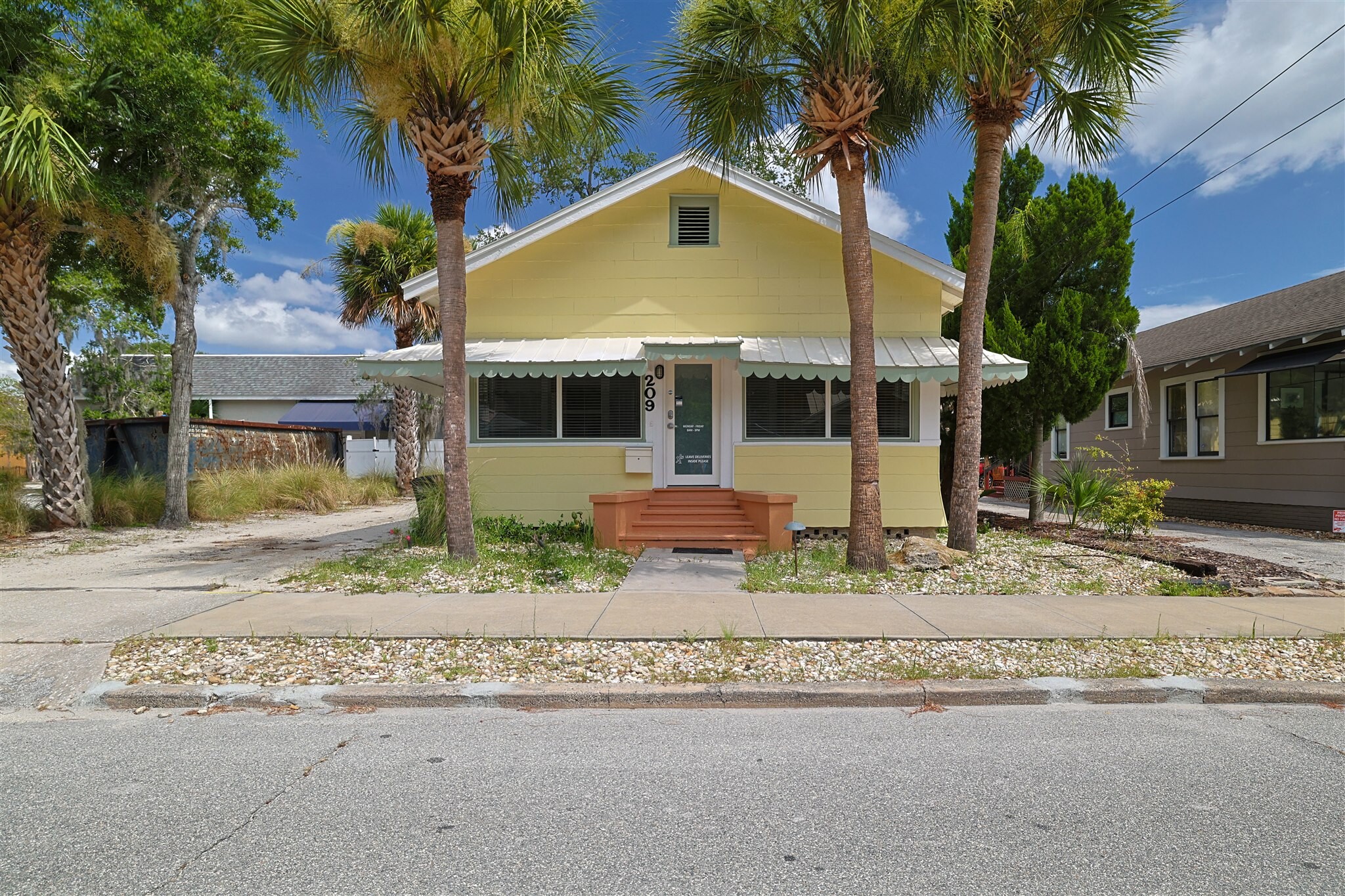 209 Downing St, New Smyrna Beach, FL for Sale