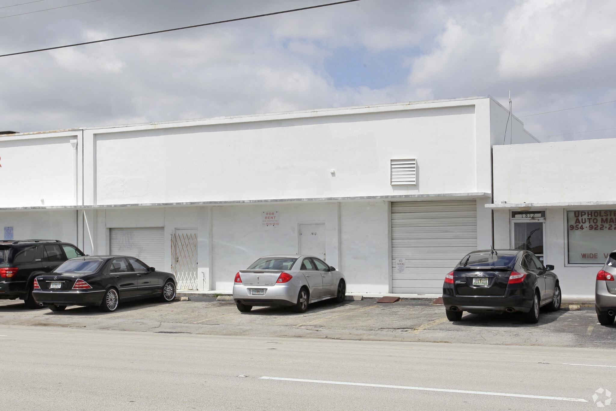 1810 N Dixie Hwy, Hollywood, FL for Rent