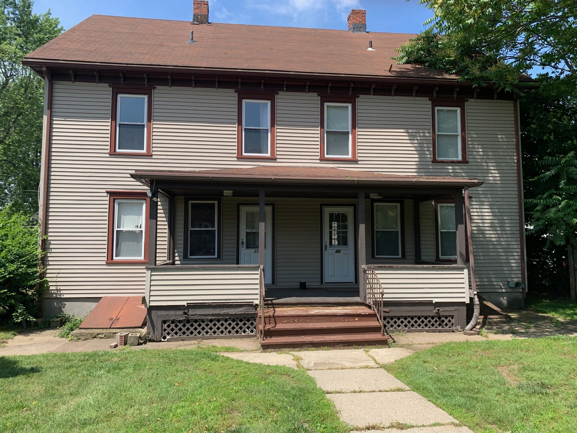 35 Spring St, Enfield, CT for Sale