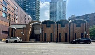 Chicago, IL Commercial - 225 W Division St