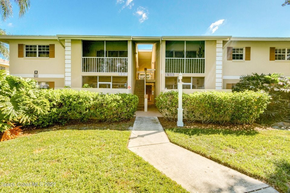 1656 Sunny Brook Ln NE, Palm Bay, FL for Sale