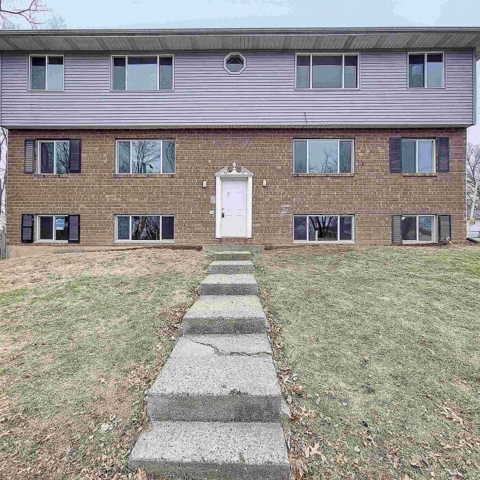 2827 N Elsie Ave Davenport, IA 52804 MultiFamily Property for Lease