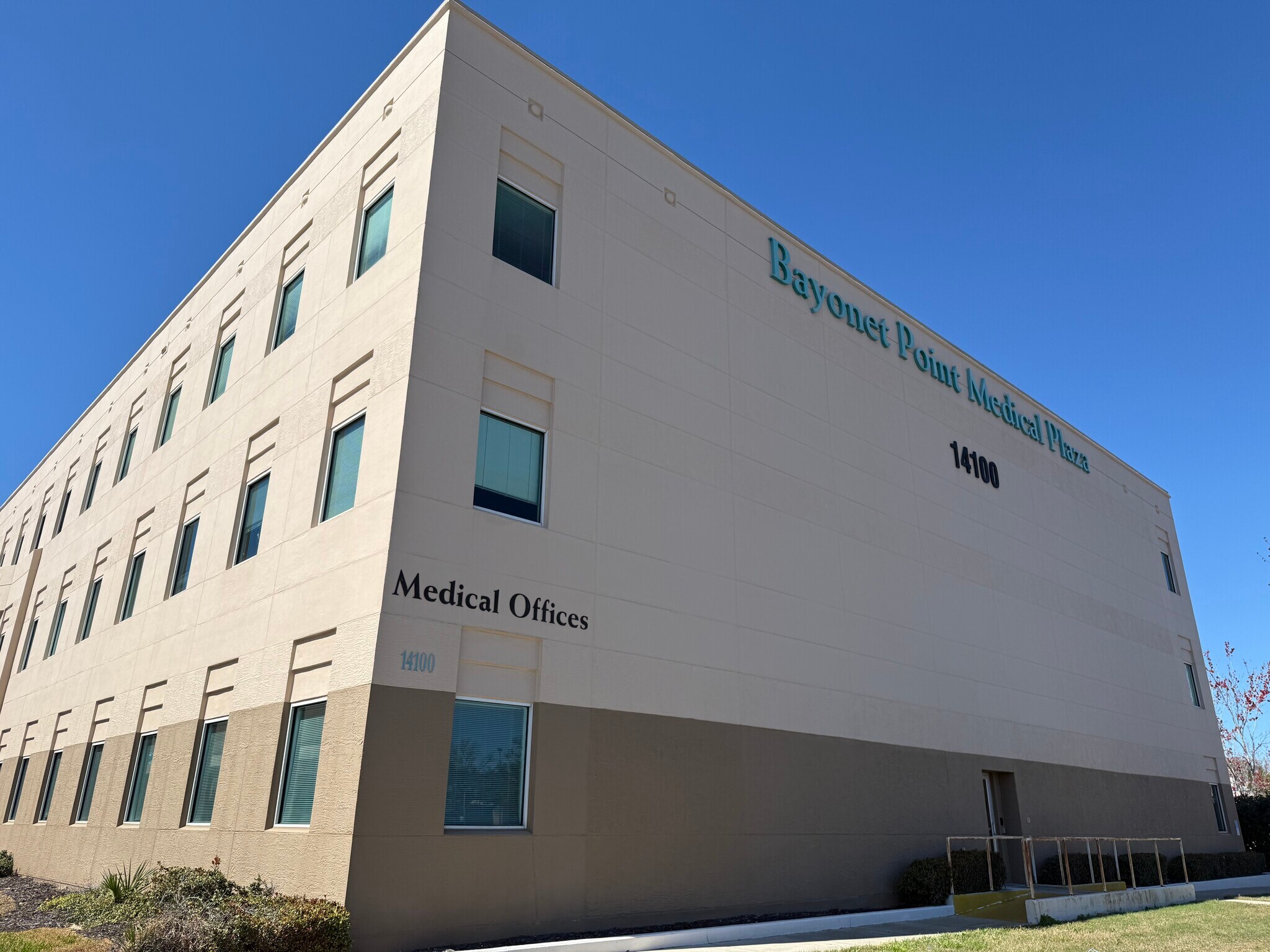 14100 Fivay Rd, Hudson, FL for Sale