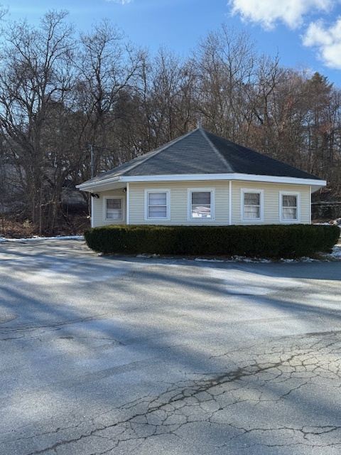 1912 Victory Hwy, Glendale, RI for Rent