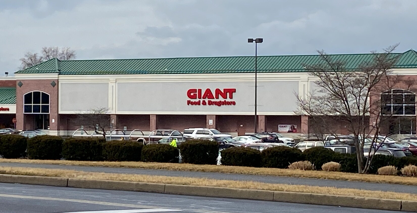 301 Town Center Blvd Easton, PA 18040 Shopping Center Property for Lease on