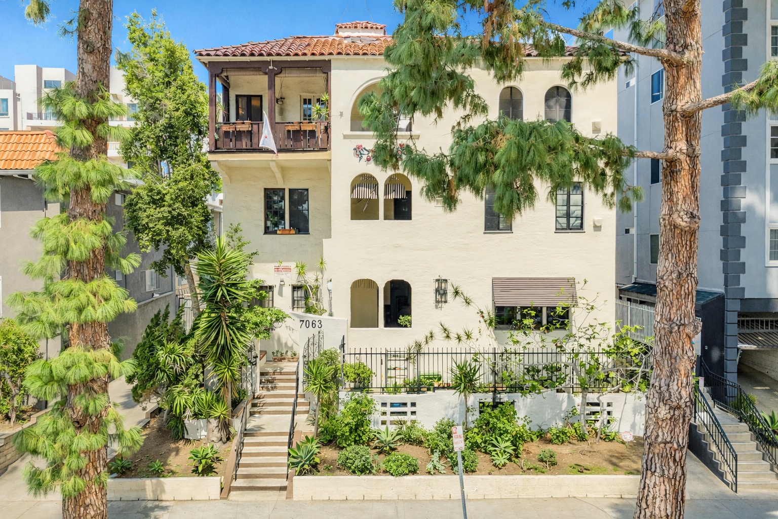 7063 Lanewood Ave, Los Angeles, CA for Sale