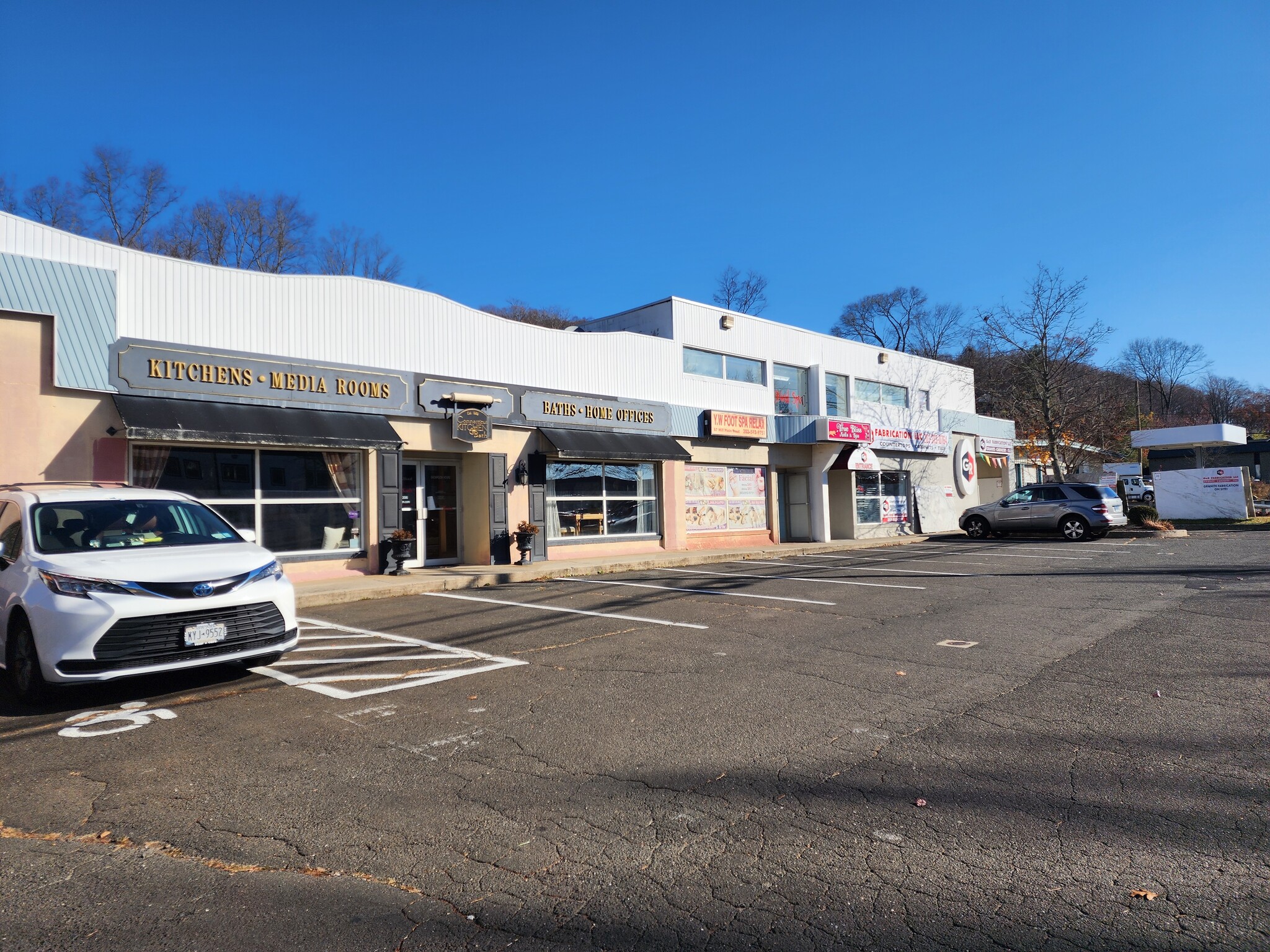 87 Mill Plain Rd, Danbury, CT for Rent