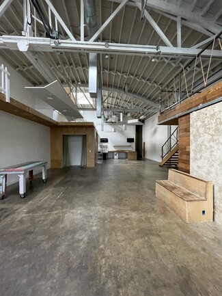 Portland, OR Flex - 1205-1227 SE Stark St