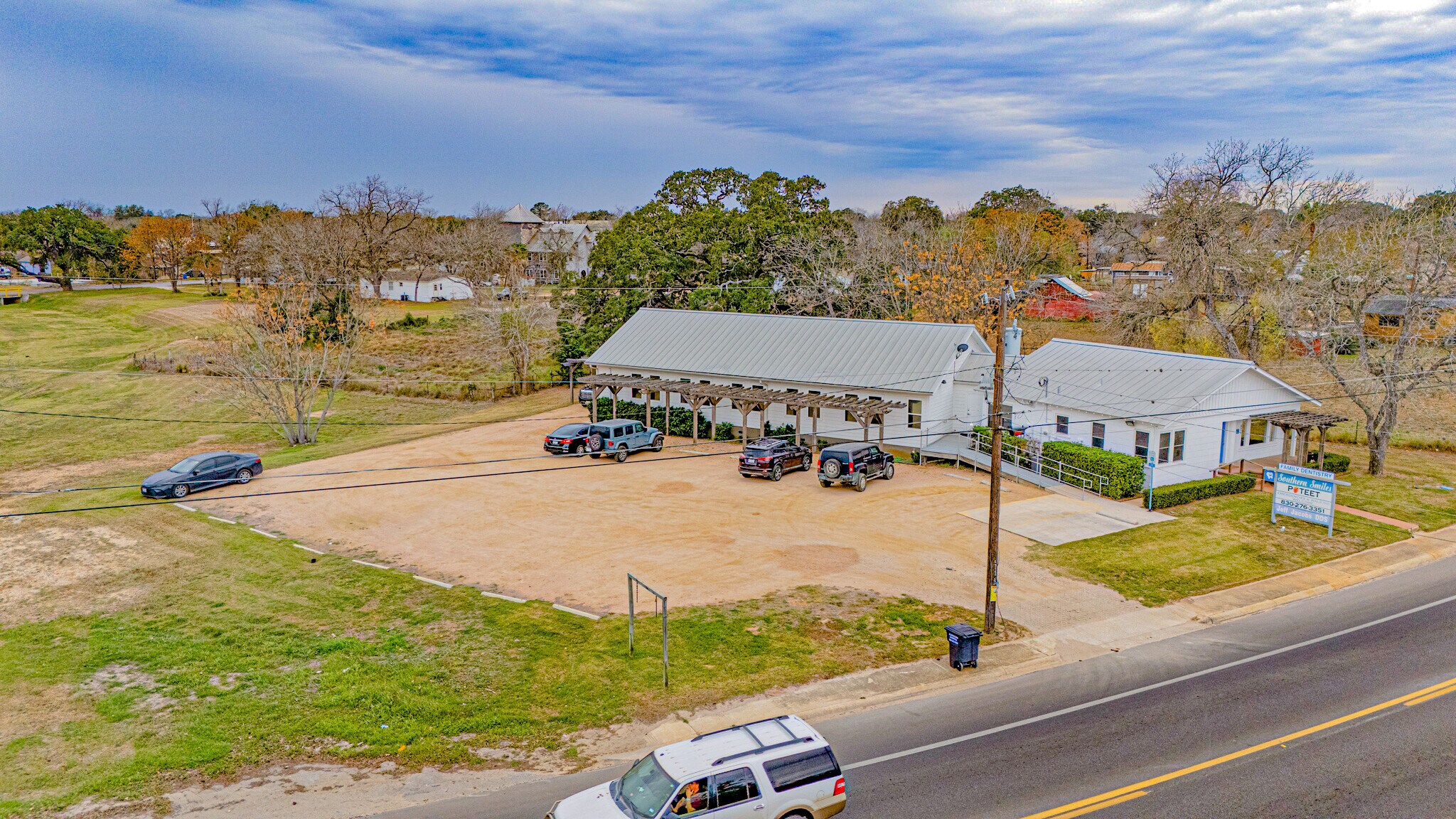 821 School Dr, Poteet, TX for Sale