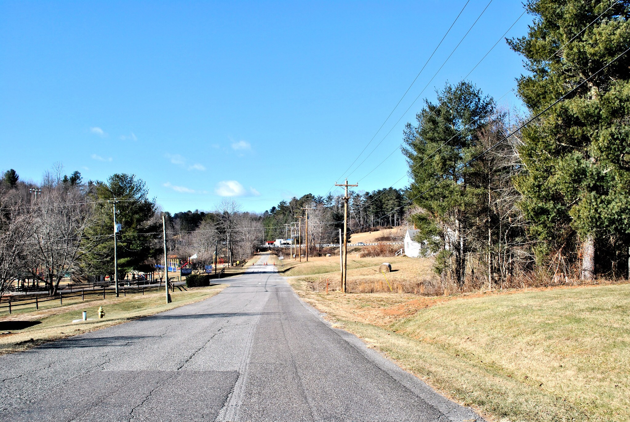 218 Ball Park Dr, Hillsville, VA for Sale