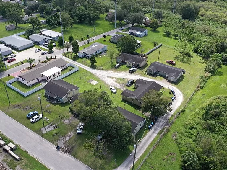 301 SW 3rd Ter, Mulberry, FL for Sale