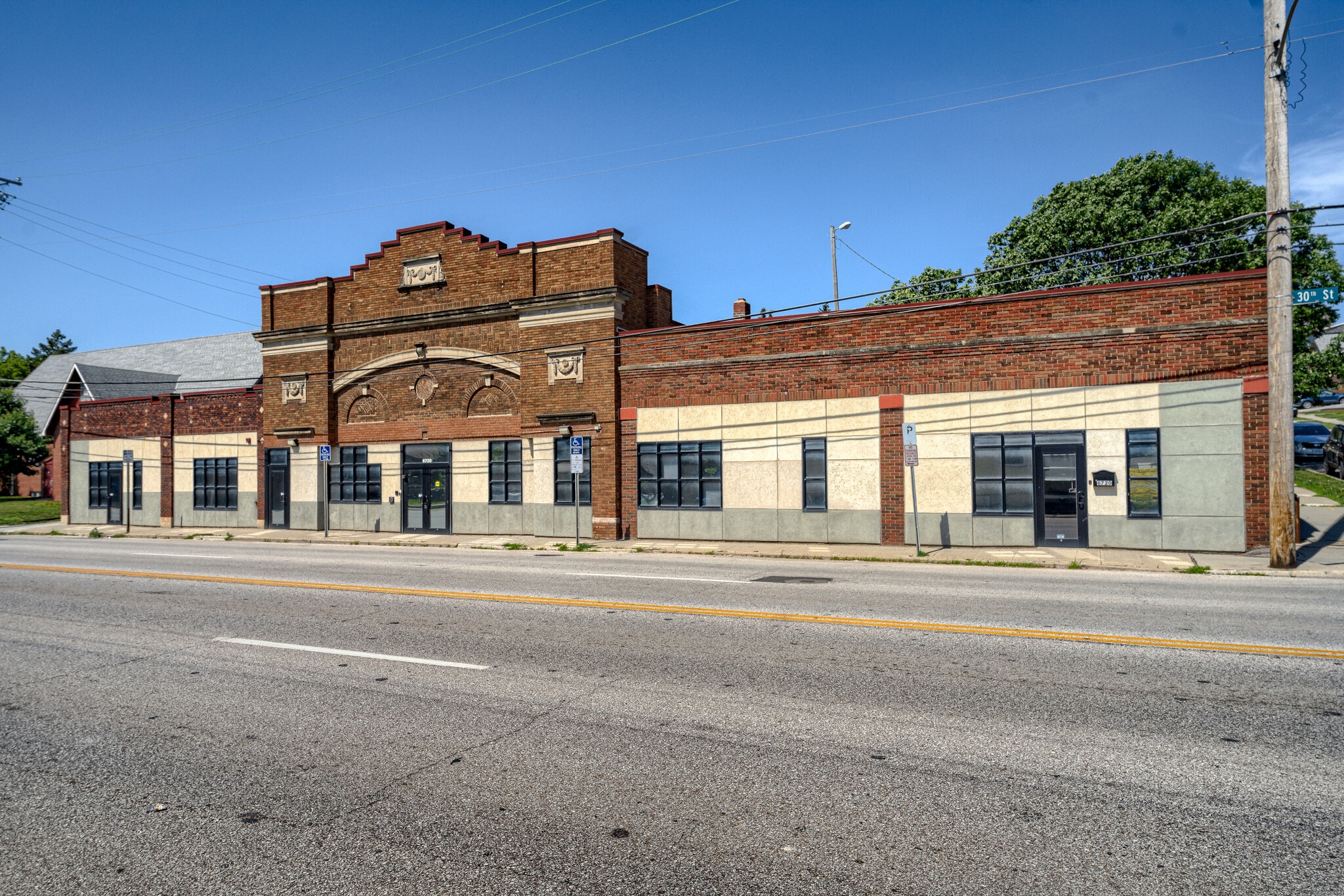 6714-6720 N 30th St, Omaha, NE for Sale